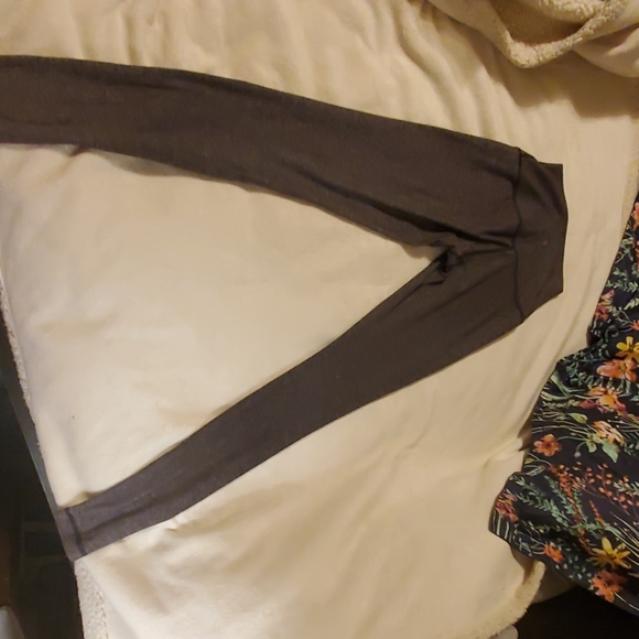Lululemon leggings - Picture 2 of 3